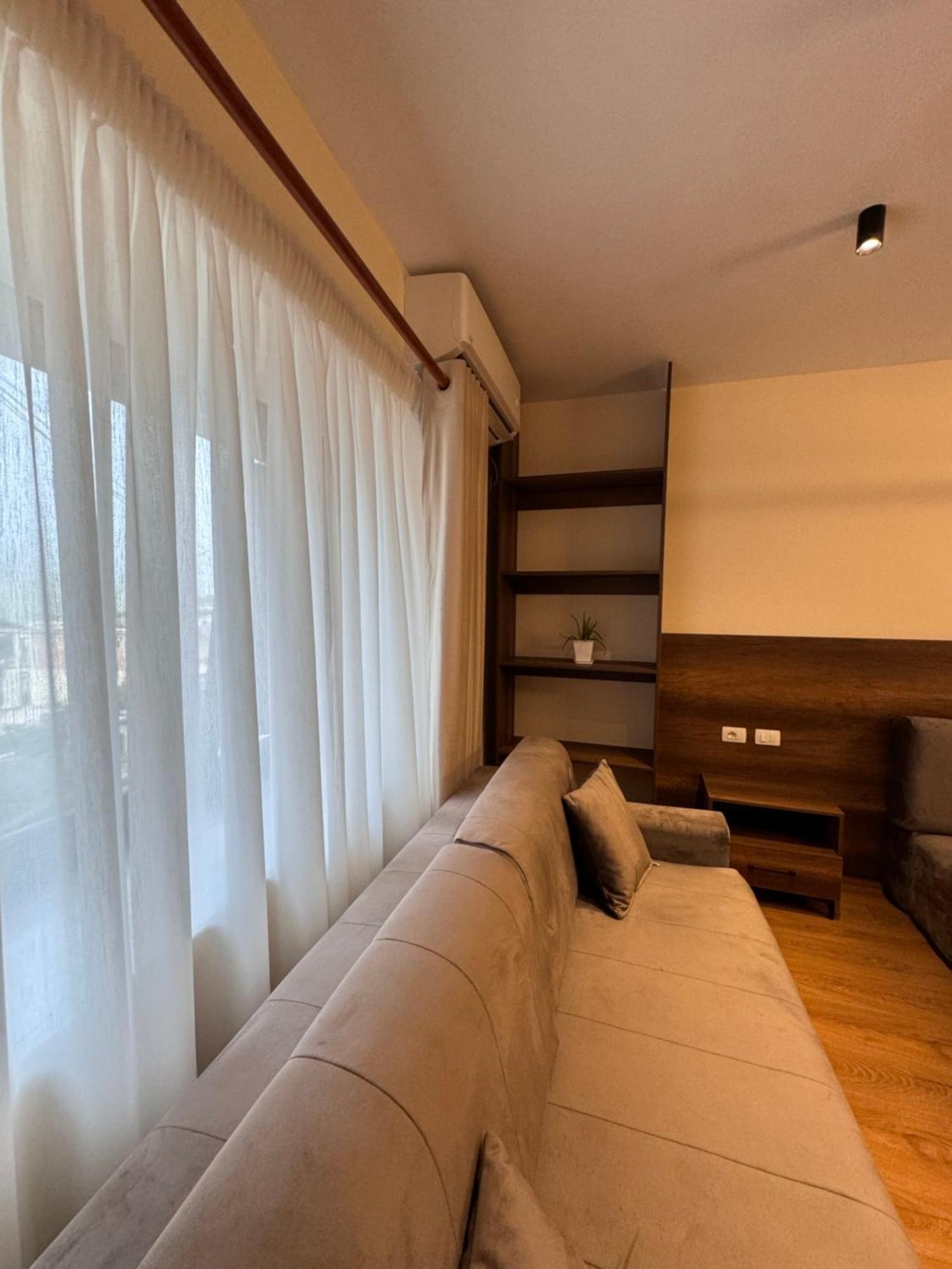 Zalbinger Feriehus Gjirokastër